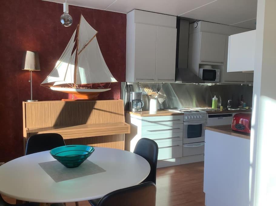 Cosy Two Rooms Apartment In Helsingfors Exteriör bild
